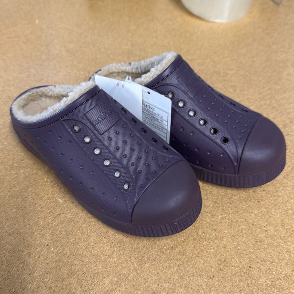 NWT Native Jefferson clog cozy